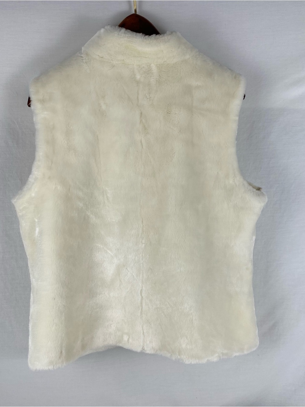 White House Black Market Faux Fur Vest Cream Ivory Size M - Picture 4 of 8